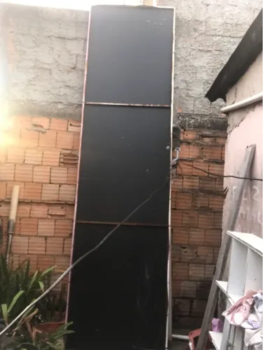 Vendo estrutura de ferro COMPLETA, bem grossa e muito resistente! ?