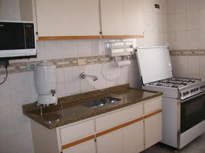 Terreno à venda em Cidade monções - SP