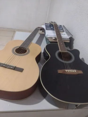 Vende se dois violão