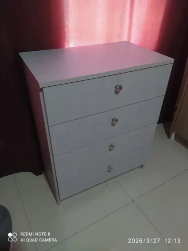 Cômoda 4 gavetas 100% ótimo acabamento Curitiba e região (fabricação montador de móveis)