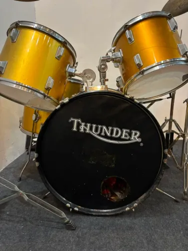 Bateria Acústica Thunder Dourada (Para Restaurar / Estudo)