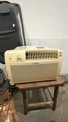 Ar de janela 7500