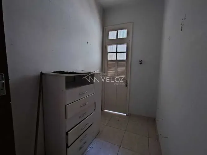 Apartamento : / Residencial / Centro