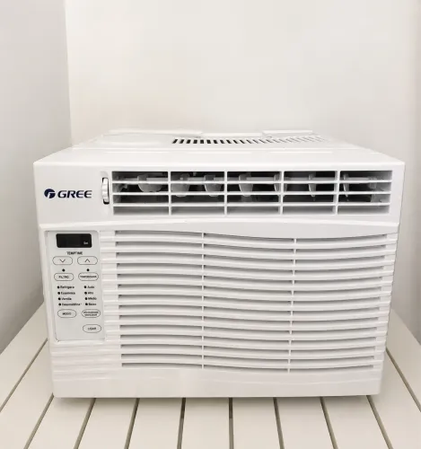 Ar-condicionado de Janela Gree 7.000 BTUs - 220V