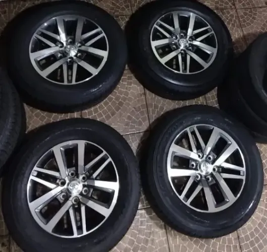 Roda aro Hilux srx aro 18 com pneus