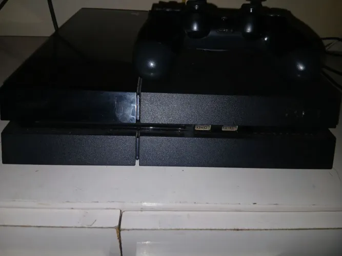 Ps4 venda ou troca por xbox series com um valor a mais