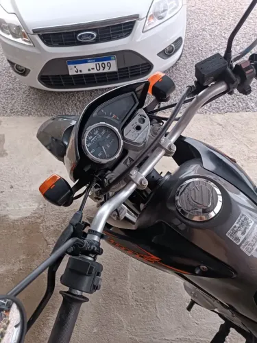 Vende-se moto bros