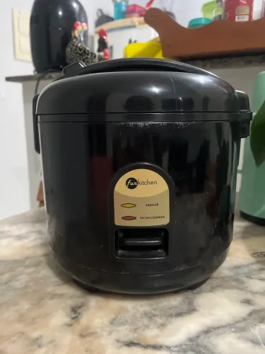 Panela de arroz elétrica