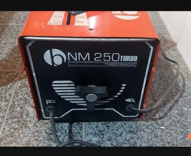 Máquina de solda Bambozzi 250a