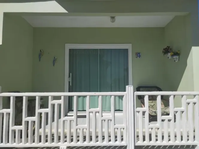 CASA DE VILA EM FIGUEIRA COM 02 QUARTOS, CHURRASQUEIRA, PROXIMA A PRAIA, LAGOA E COMÉRCIO.