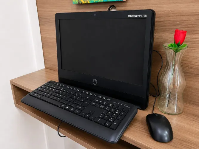 Computador positivo All In one i3 7100 08gb ddr4 SSD 128gb