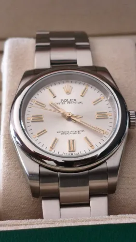 Rolex Oyster Perpetual 36mm Linha Premium