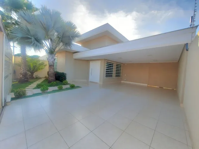 Incrível Casa de 400m² c/ 5 quartos, 4 banheiros, Piscina, Sauna, SPA Hidro, Formosa-GO