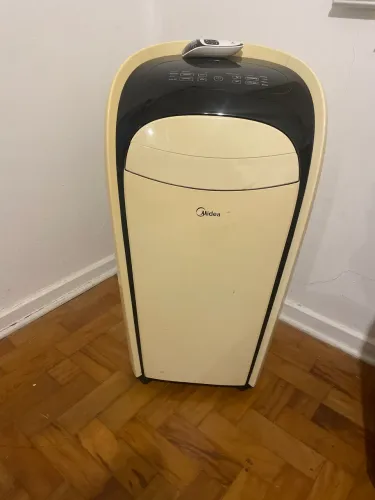 AR CONDICIONADO PORTÁTIL MIDEA 220V COM CONTROLE