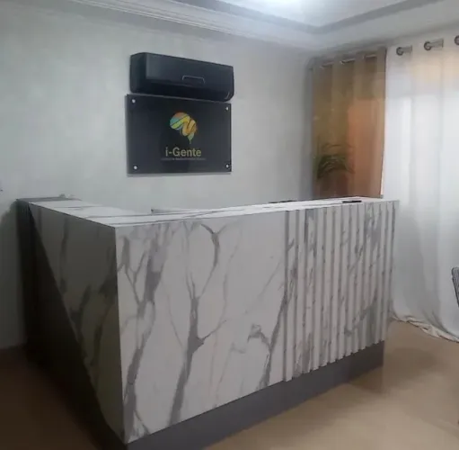 Balcão de Atendimento/Recepção Ripado em L