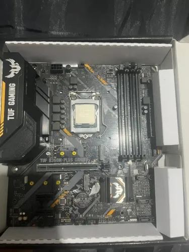 KIT I5 9400 + PLACA MAE + 24GB DE RAM - Parcelo