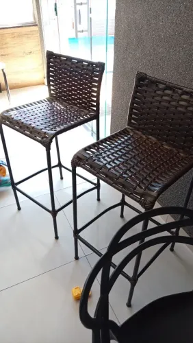 Banquetas em junco semi nova as duas por 200 reais