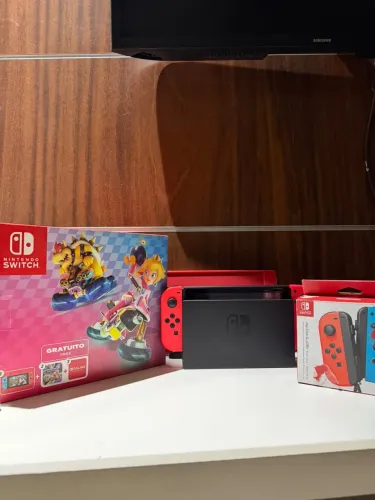 Nintendo Switch v1 (Mário kart box)