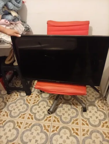 Tv Samsung para tirar peça tela quebrada tv smartv 32 polegadas 