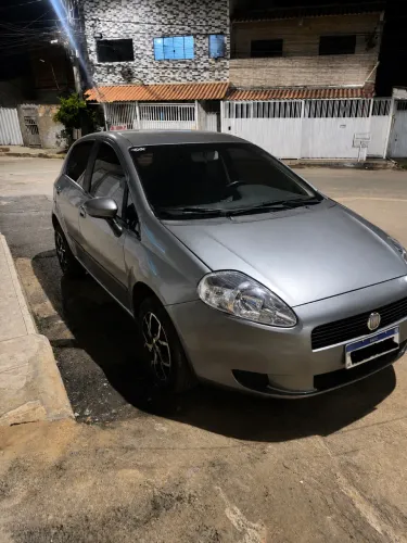 Fiat Punto Attractive 1.4 Fire Flex 8V 5P 2011