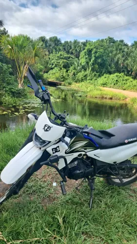 Vendo ou troco xtz 125 2012 modelo 2013 por outra moto