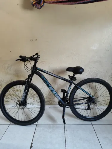 Vendo bicicleta MTB da colli aro 29 nova (900$)