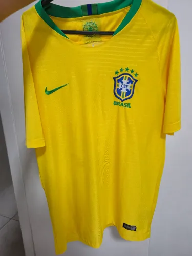 Camisa do Brasil Copa 2018, Tamanho M, comprada na Centauro
