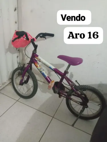 Vende-se uma bicicleta aro 16 valor 160