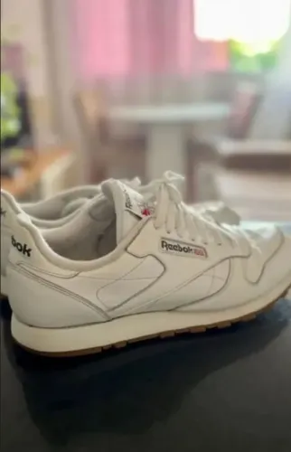 Tênis Reebok clássico couro original usado apenas uma vez