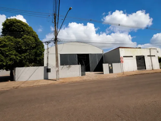 Galpão para alugar no Jardim Morumbi na Região Leste de Londrina com 360m²
