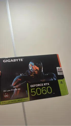 Placa de vídeo RTX 5060 Oc Low profile 8GB