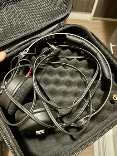 Fone SENNHEISER HD 25 + Case