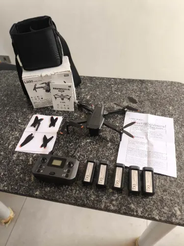 Drone "Homologado", L600 Pro Max, 5 baterias(apenas dois ciclos cada), Bag e caixa.