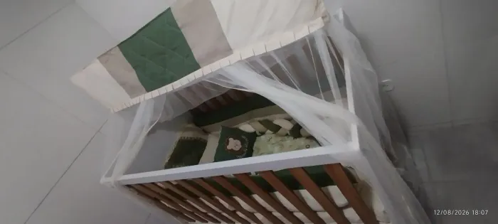 Kit completo para o quartinho do bebê ? Berço + Guarda-roupa + Cômoda