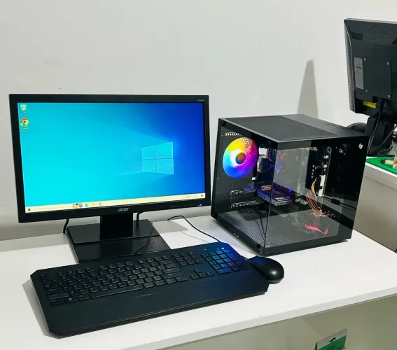 Computador i7 8gb ssd placa vídeo 2gb monitor 19 completo!