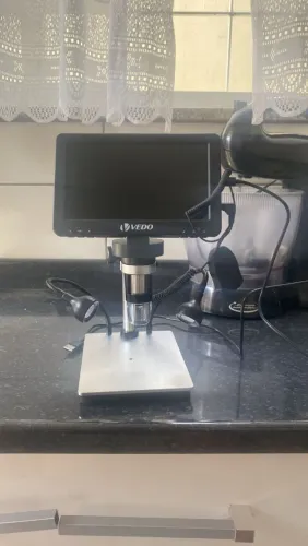 Microscópio Digital Vedo com tela LCD