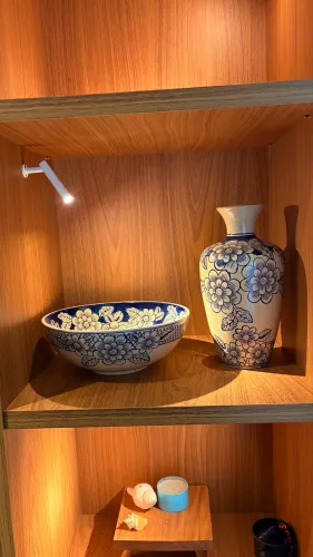 Vaso + tigela de cerâmica azul e branca