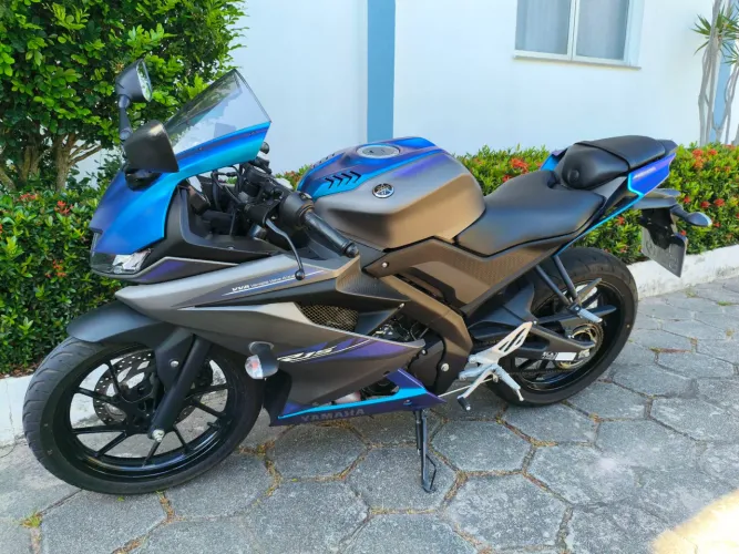 Vendo Yamaha R15 com 1804 km