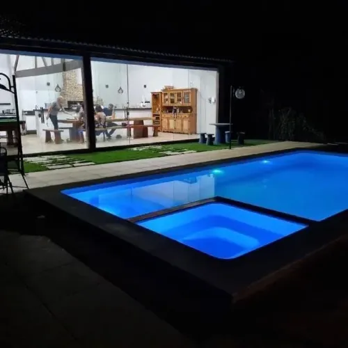 Troco piscina em carro, moto ou etc