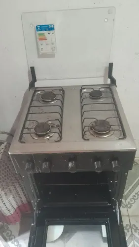 Vendo fogão 4 bocas funcionando normal !!!