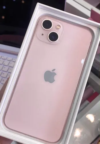 iPhone 13 Rose