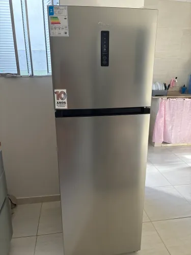 Geladeira midea nova 