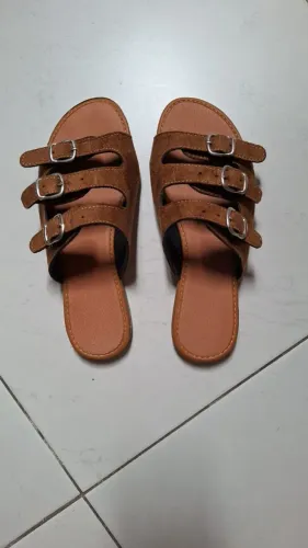 Sandália marrom
