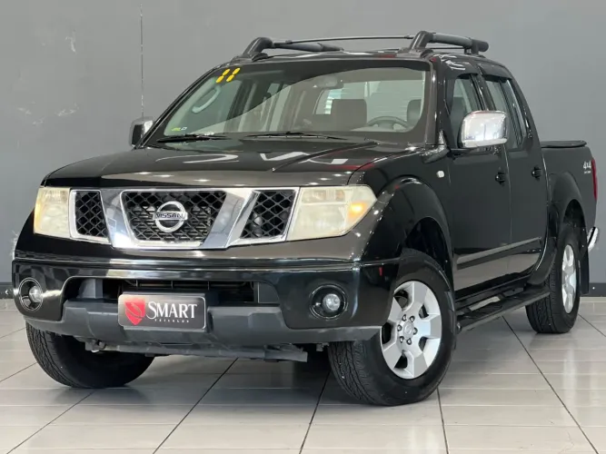 Nissan Frontier LE CD 4X4 2.5 TB Diesel Mec. 2011