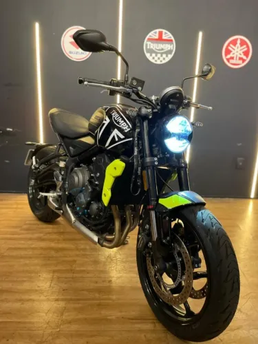 TRIUMPH TRIDENT 660 2024 COM APENAS 1.100 Kms