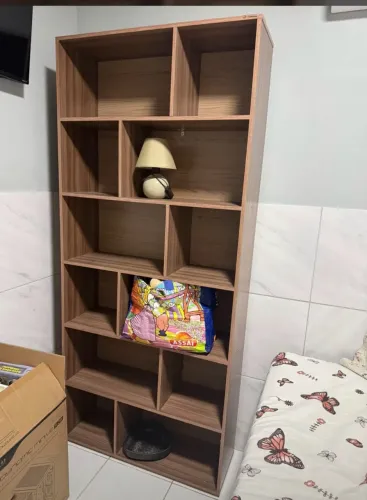 Colmeia / Estante para sala ou quarto