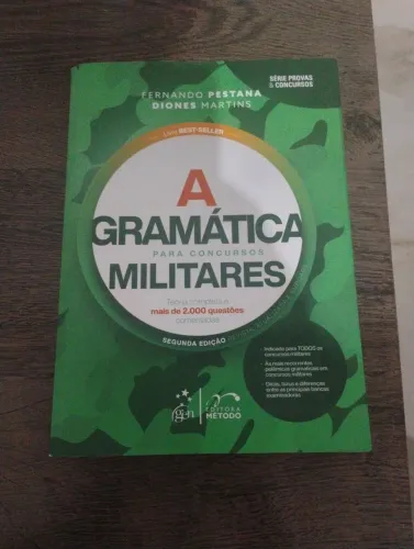 A gramática para concursos militares - Pestana