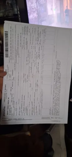 Máquina de lavar roupa ( lava e seca)
