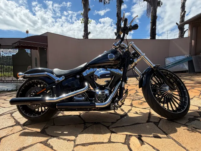 Harley-davidson Breakout