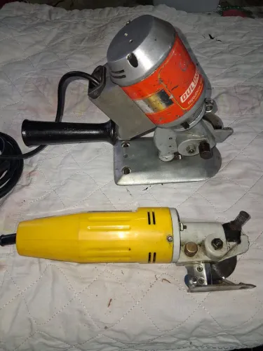 Máquina de Corte em Tecidos 